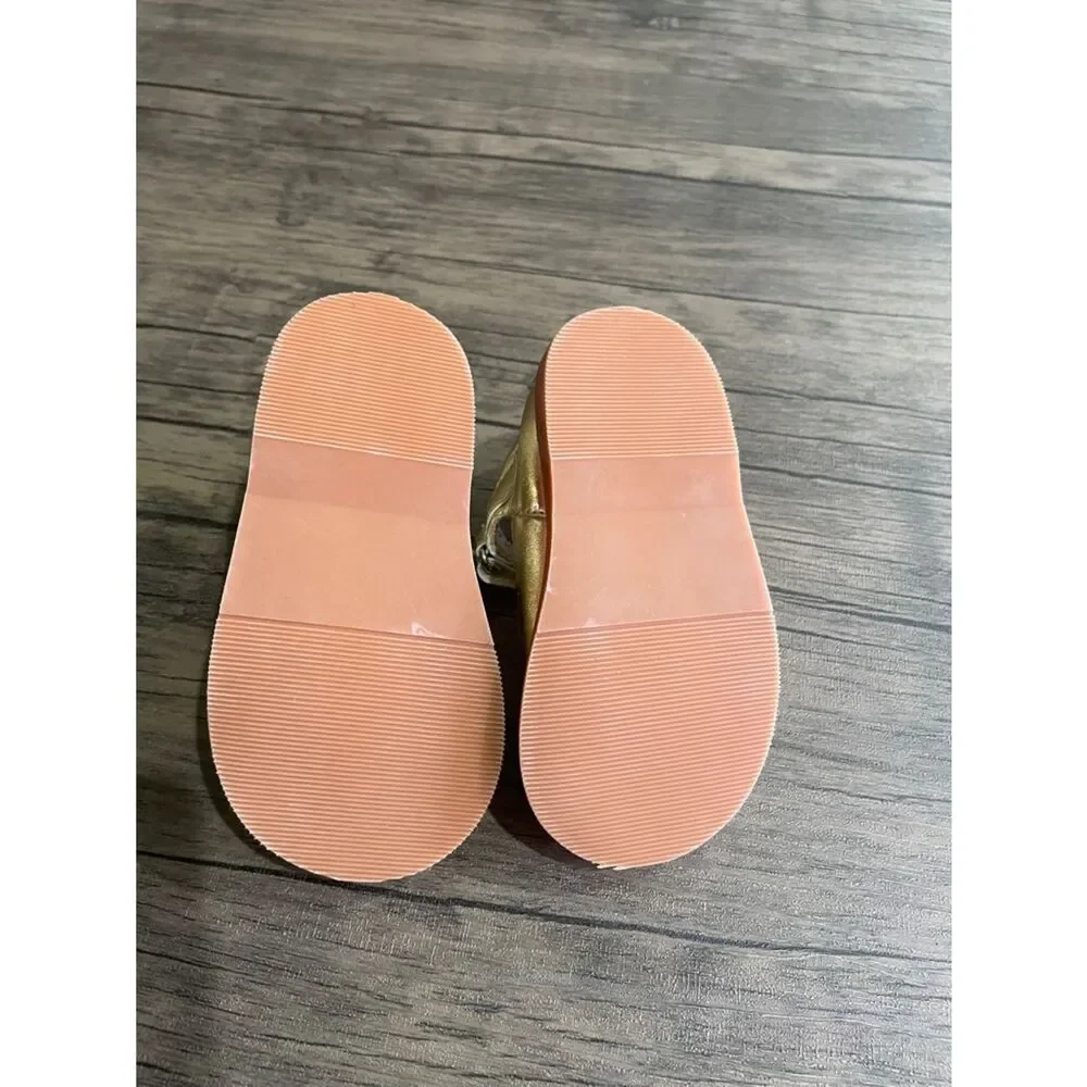 Felix & Flora girls Metallic Gold Heart Mary Jane Shoes size 5
